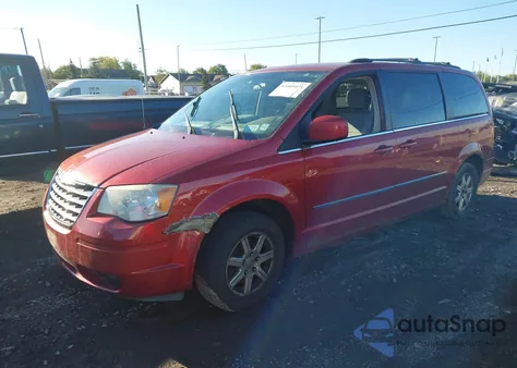 2009 Chrysler Town & Country Touring z USA, uszkodzony, nr VIN 2A8HR54159R604244